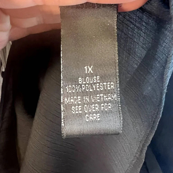 AGB Sheer Black Tie Front Long Bell Sleeve Blouse Size 1X - Picture 8 of 10